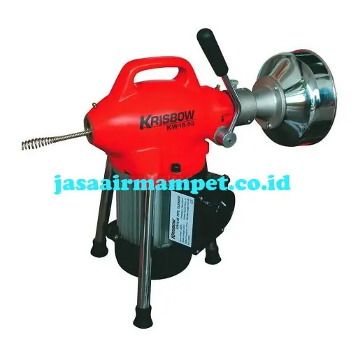 Mesin drain cleaner spiral yang dipakai teknisi untuk membuka saluran mampet